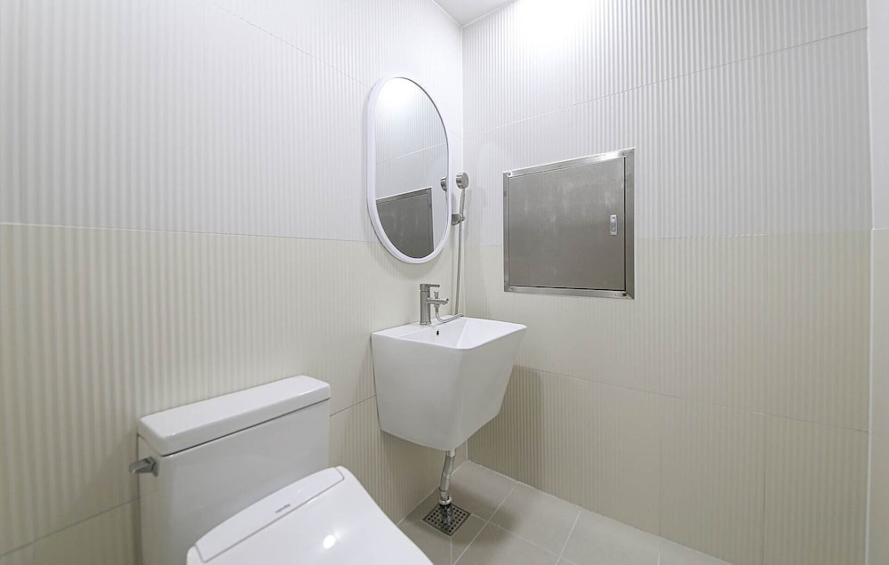Standard Double Room Single Use - Photo 6