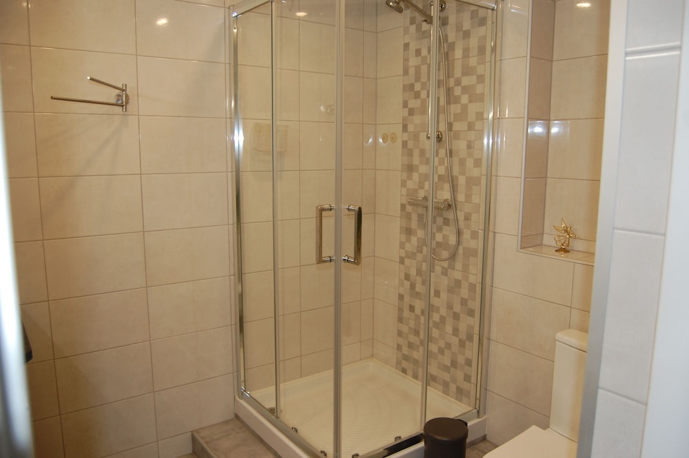Charming 3-bedroom Villa With Wifi and Central Heating in Beautiful Santa Bárbar, 写真 29