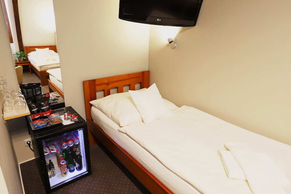 Standard Triple Room photo 2