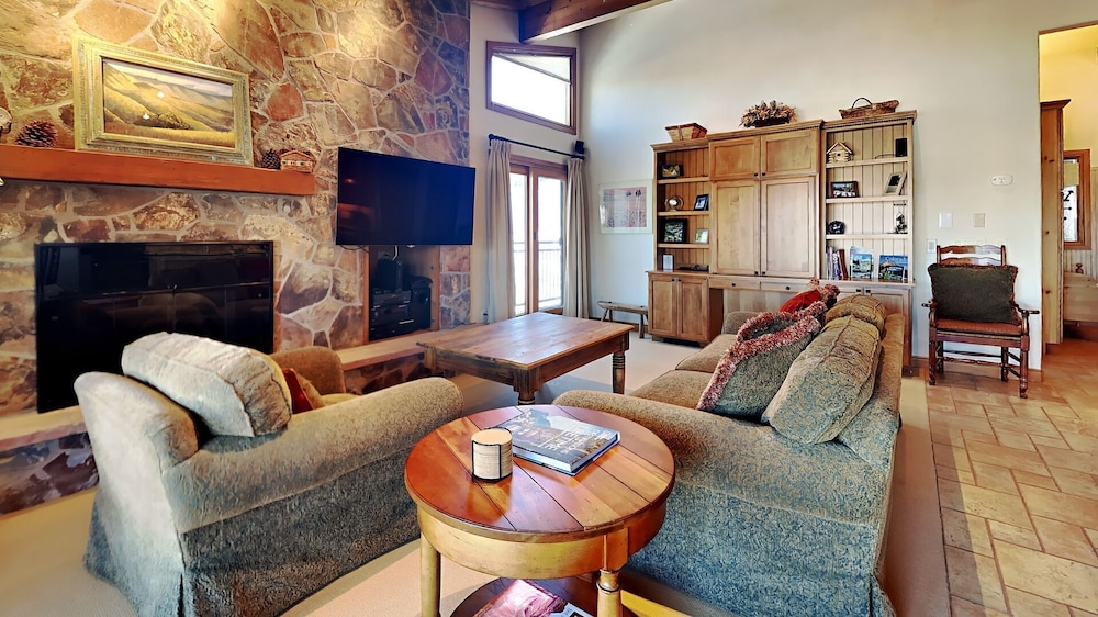 Deluxe Three Bedroom ~ C3A photo 1