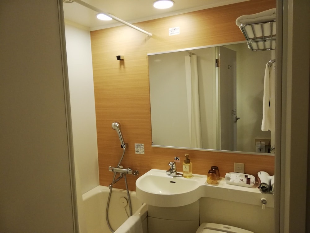 Semi Double Room, Smoking