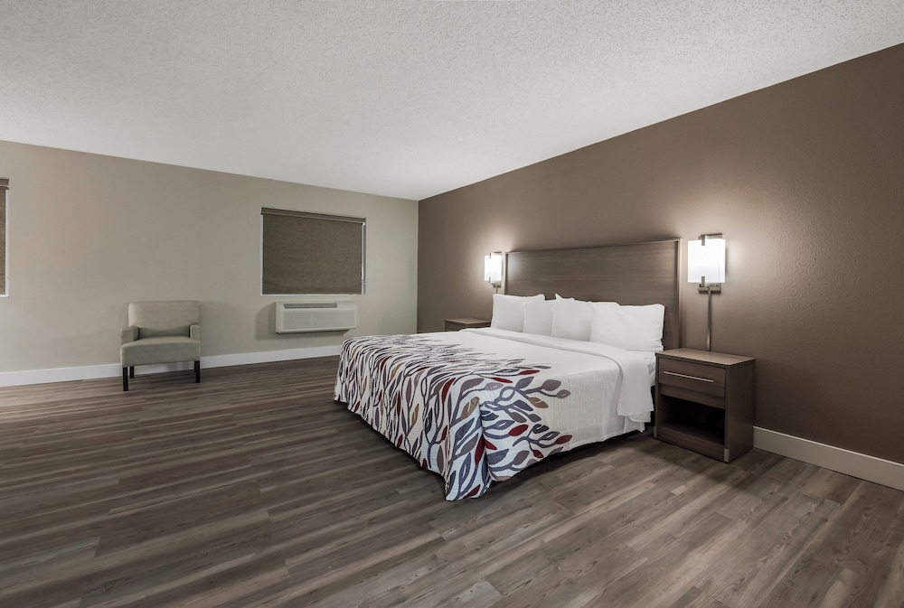 Superior Room, 1 King Bed, Non Smoking photo 3
