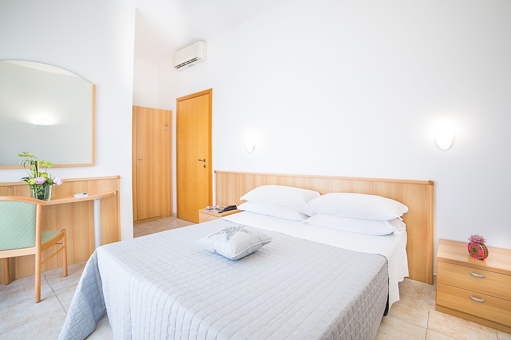 Comfort Double or Twin Room photo 1