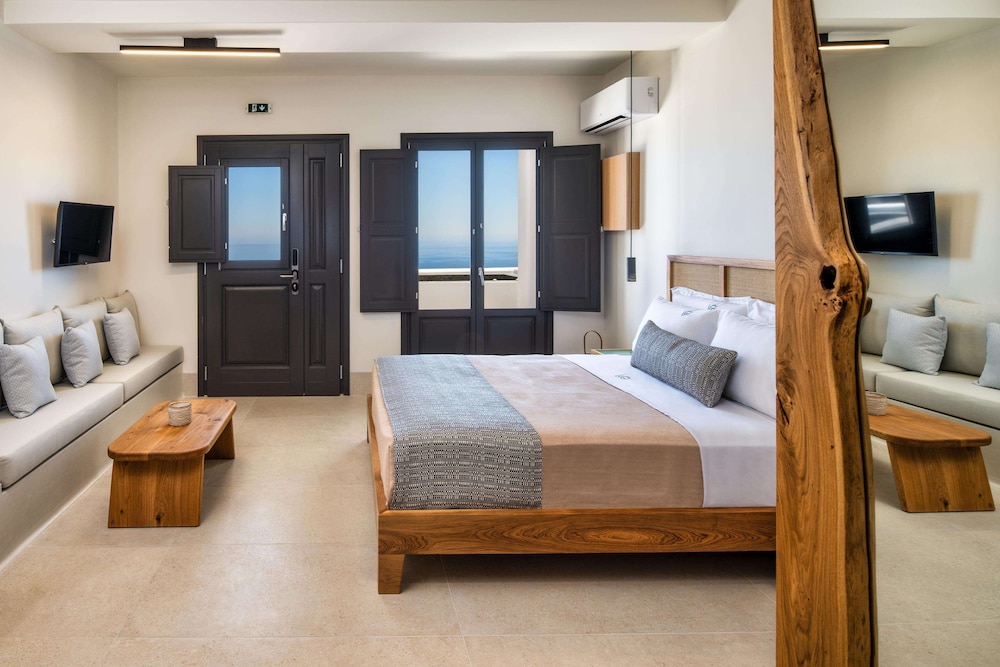 Junior Suite with outdoor hot tub - Photo 1