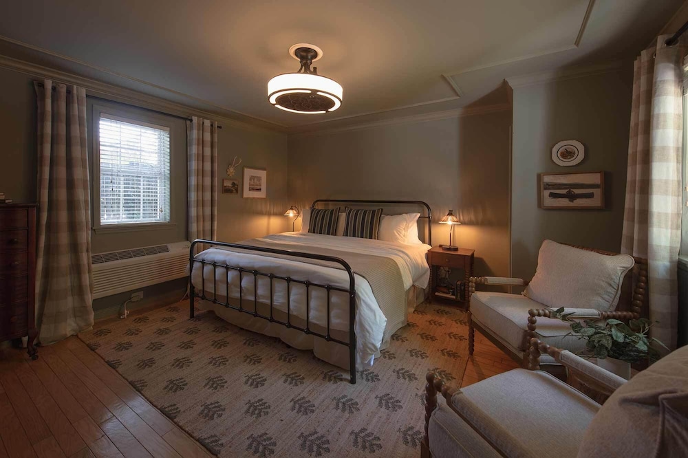 Hiwassee Room