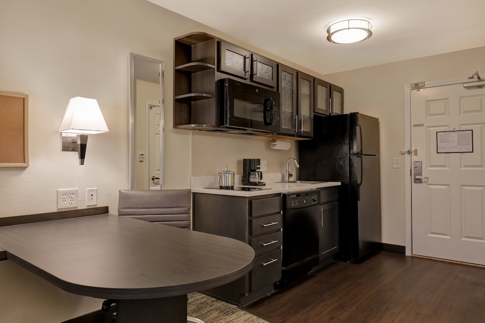 Studio Suite, 2 Double Beds, Accessible (Roll-In Shower) - Photo 11