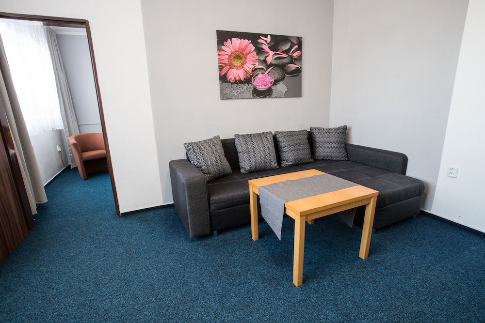 Apartment photo 3
