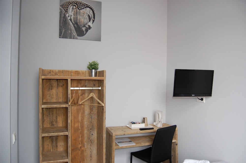 Premium Single Room photo 2