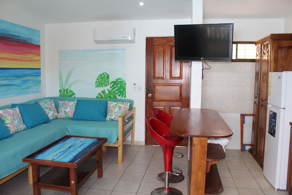 Luxury Suite, 1 Bedroom, Non Smoking, Kitchen photo 3