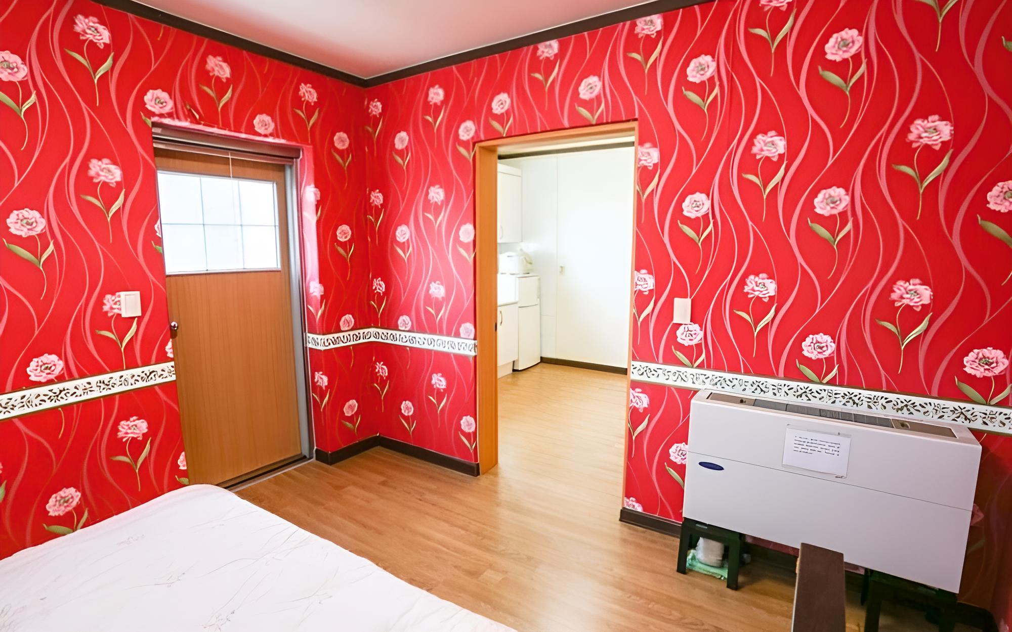 Room (Sunflower) photo 3