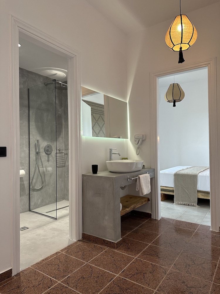 Deluxe Suite, Sea View, Annex Building photo 2