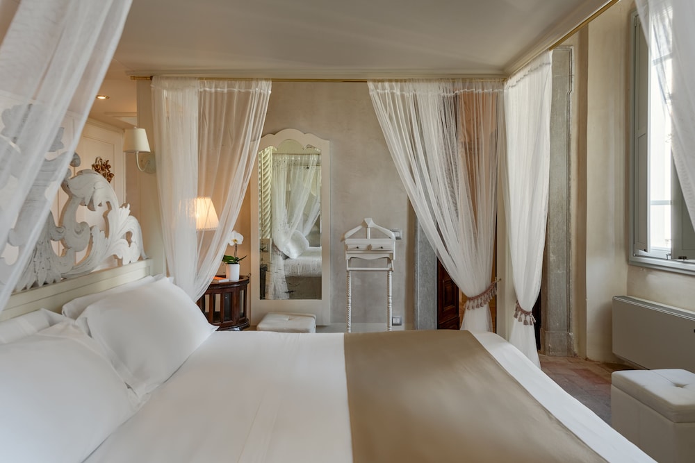 Suite - Photo 3
