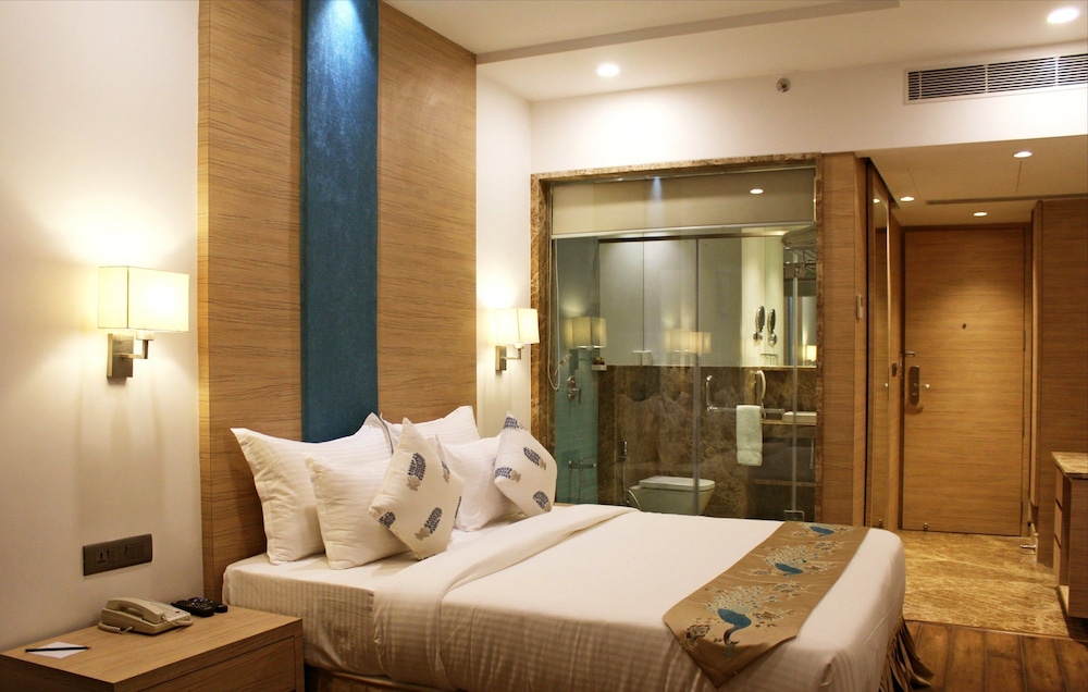 Superior Room, 1 King Bed