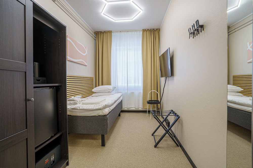 Deluxe Single Room