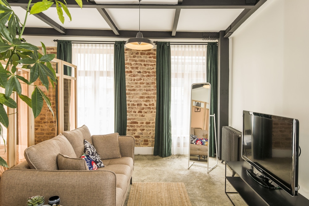 City Apartment photo 1