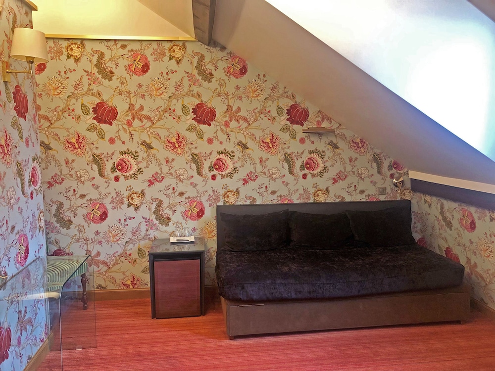 Family Room, 1 Bedroom