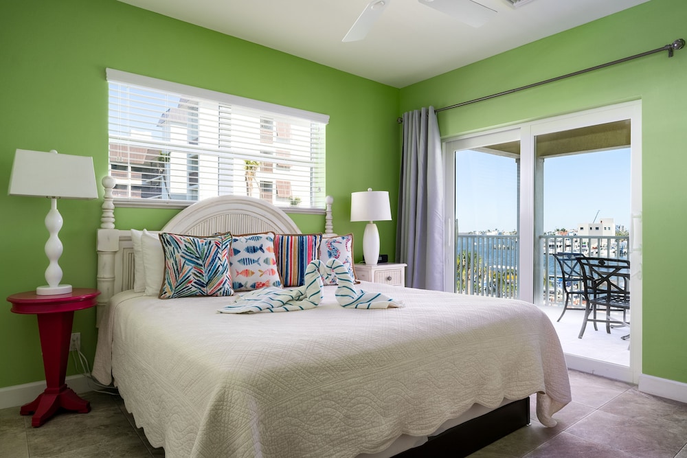 Appartamento, 1 letto king con divano letto, vista baia, ad angolo (unit 306)