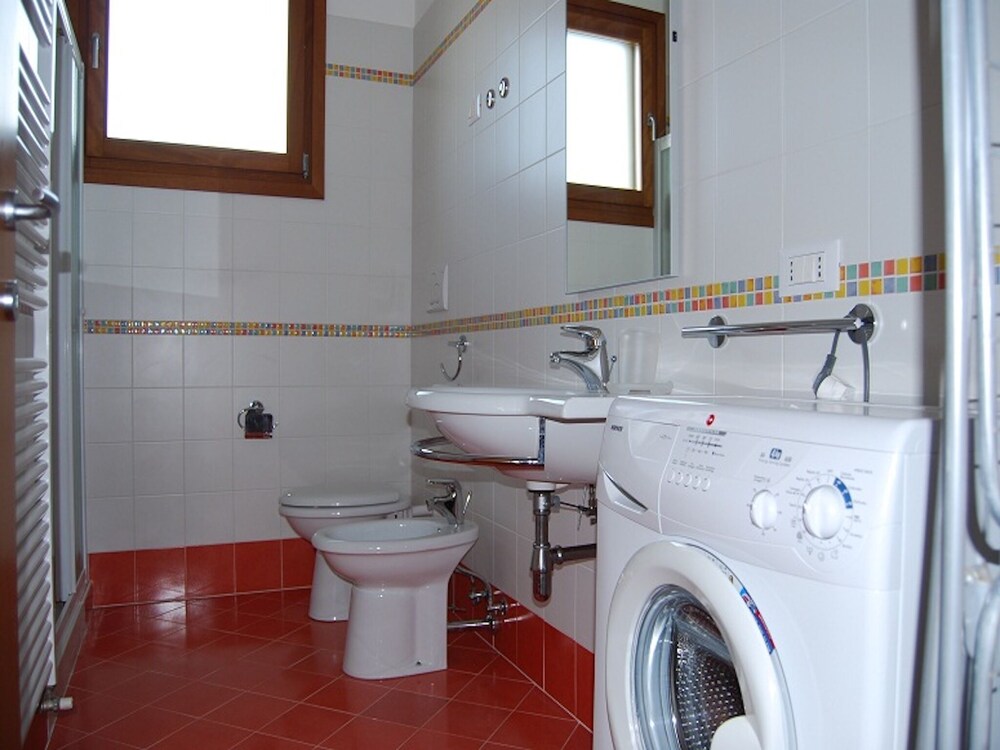 Apartment, 4 Bedrooms, Balcony photo 3