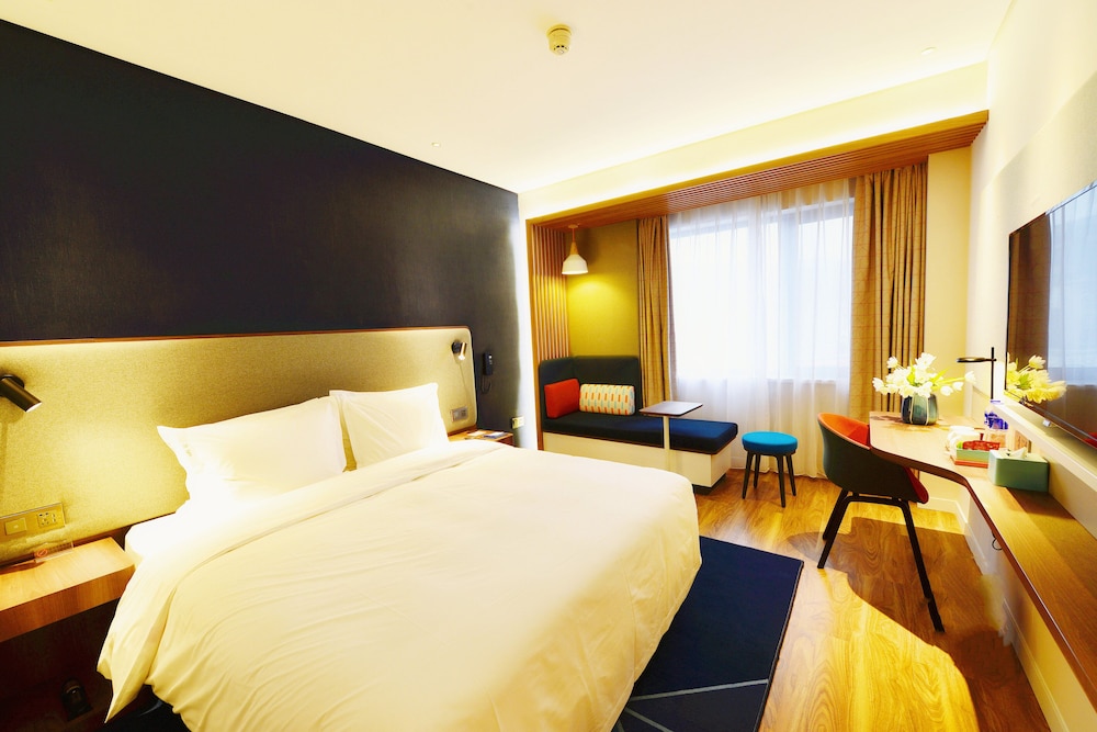 Standard Room, Multiple Beds photo 3