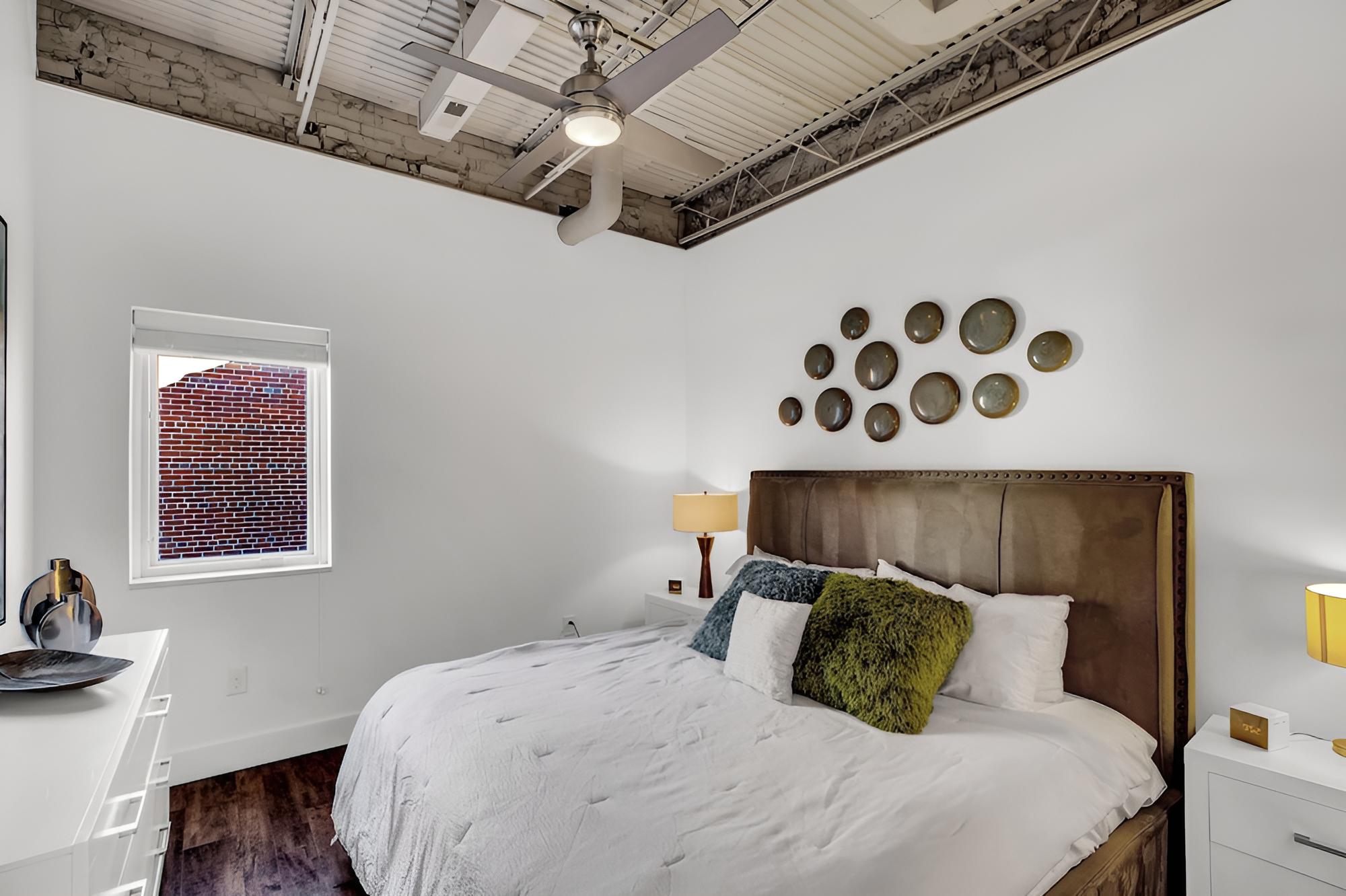 Signature Condo, City View photo 3