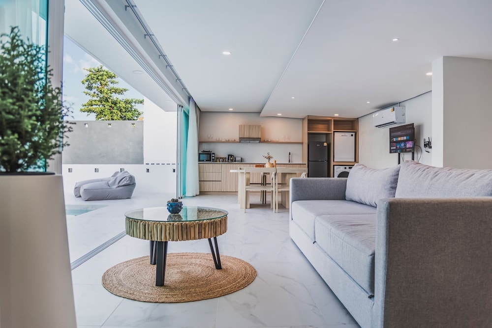 Exclusive Villa, Sea View - Photo 1