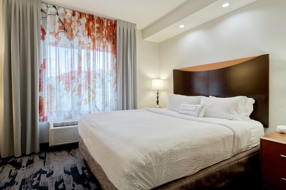 Executive Suite, 1 King Bed with Sofa bed photo 1