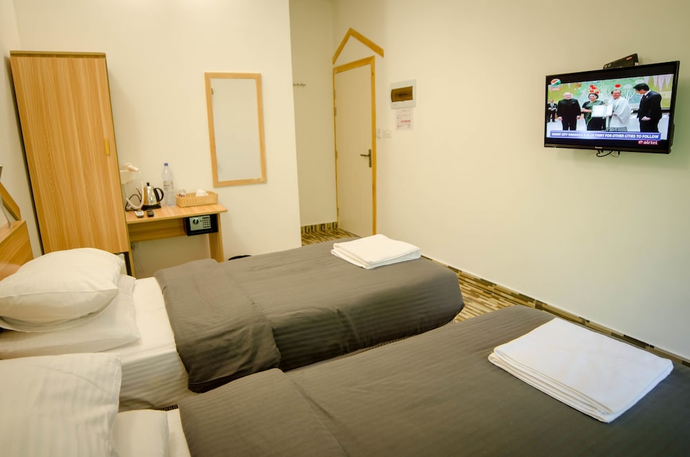 Deluxe Double Or Twin Room photo 3