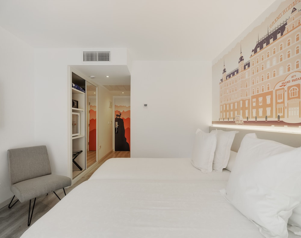 Standard Double Room, 1 Double or 2 Twin Beds - Photo 13