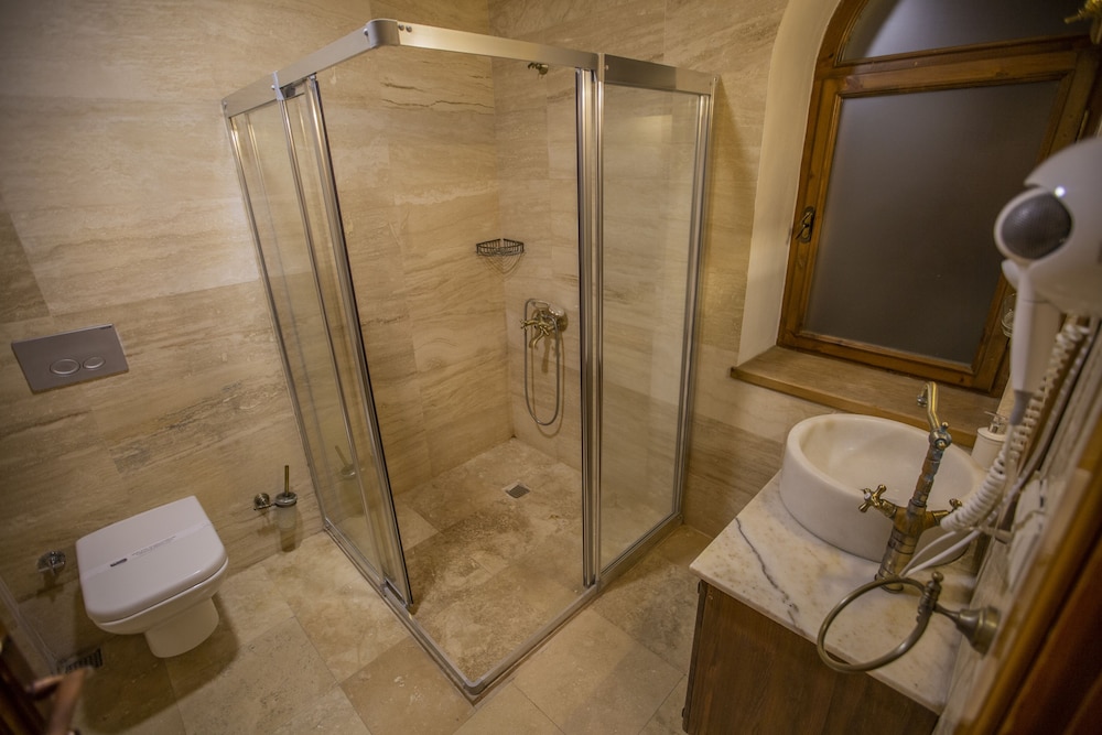 Quadruple Room - Photo 6