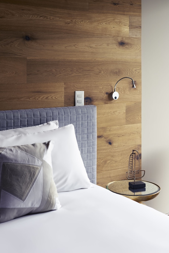 Deluxe Suite, 3 Bedrooms, Park View, Ground Floor photo 3