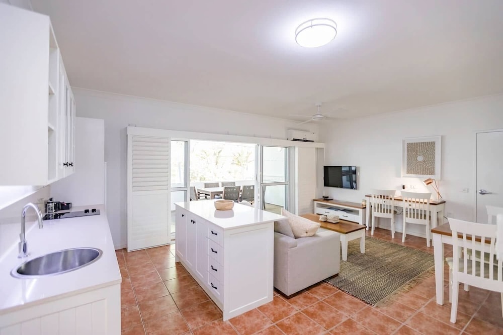 One Bedroom Premier Spa Apartment photo 2