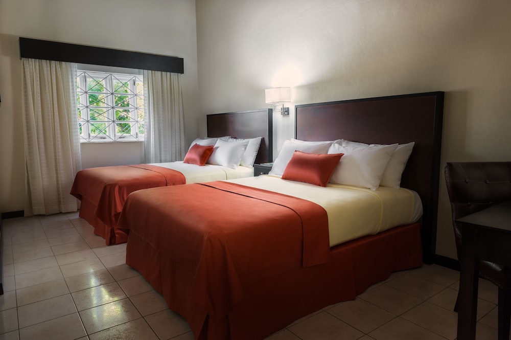 Premium Room, 2 Queen Beds, Refrigerator