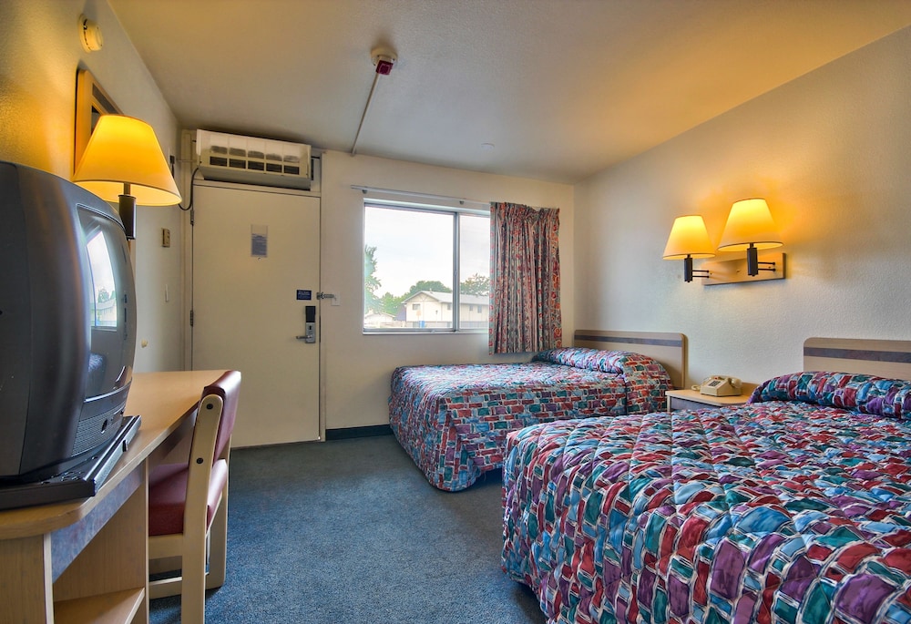 Room, 2 Double Beds, Non Smoking photo 3