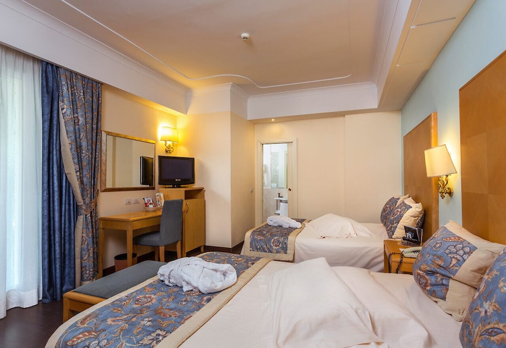 Basic Triple Room photo 1