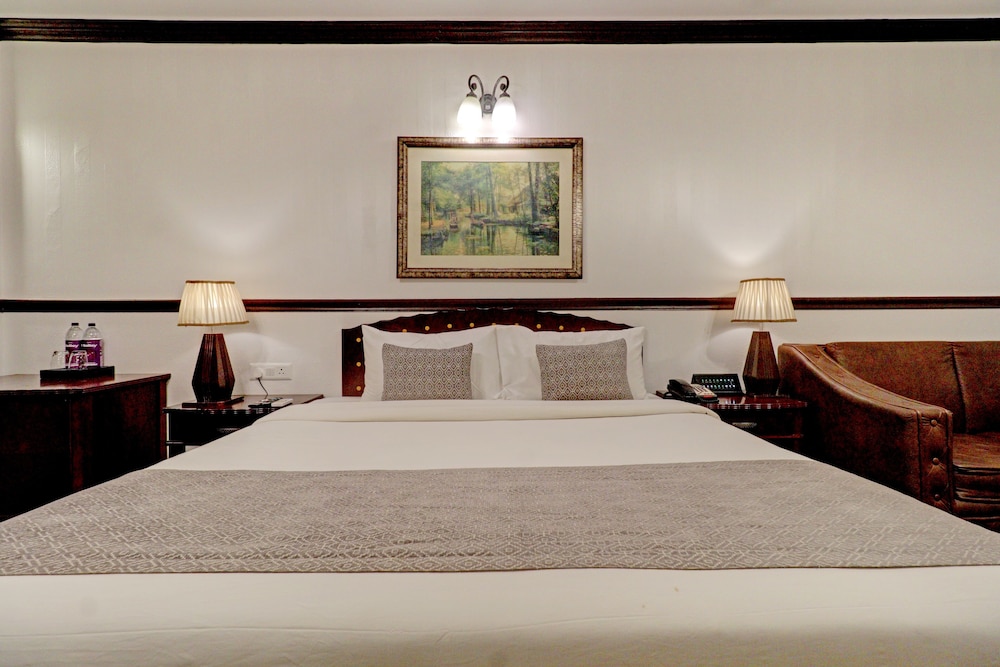 Deluxe Room - Photo 9