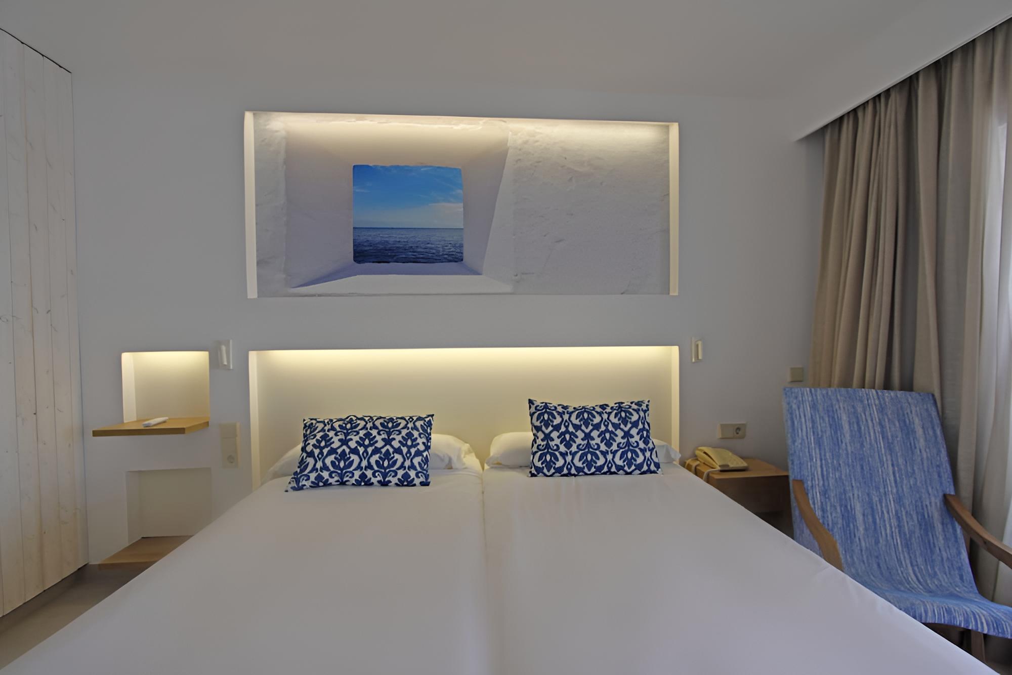 Double Room, Balcony, Sea View photo 3