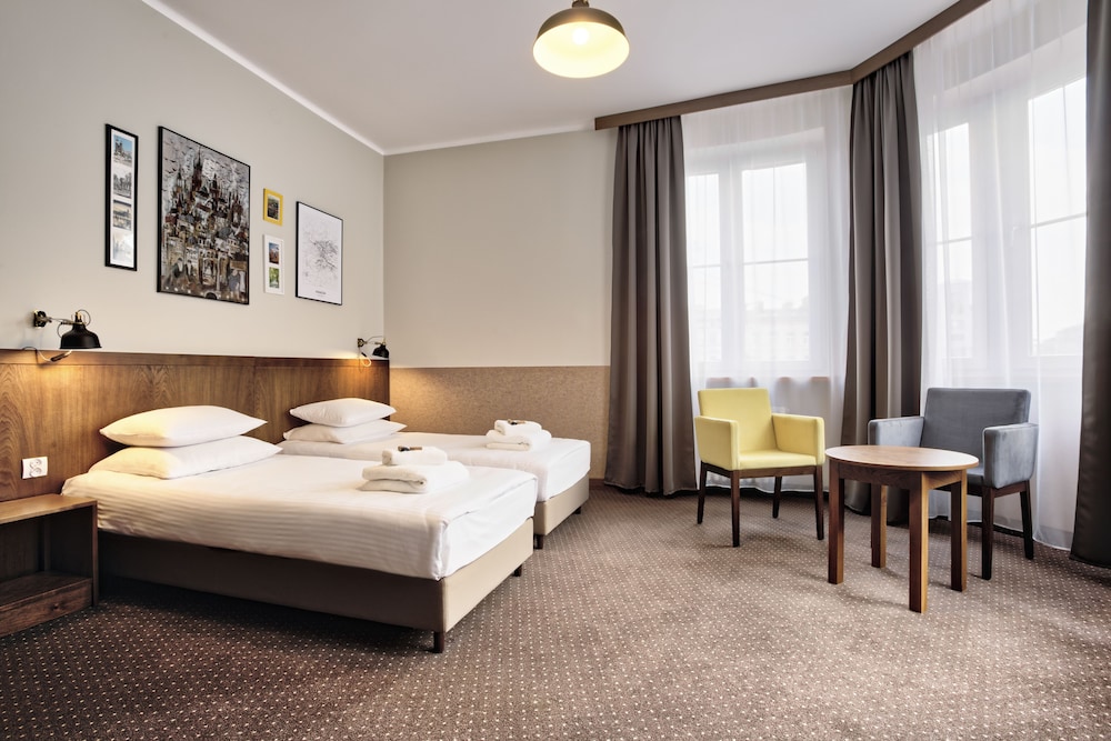 Classic Quadruple Room - Photo 4