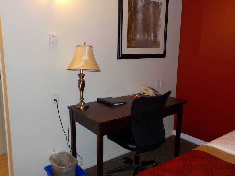 Standard Room, 2 Queen Beds - Photo 8