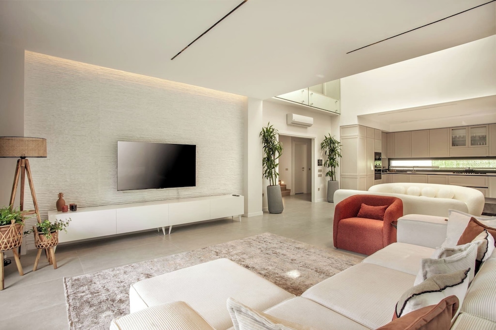 Villa, 4 Bedrooms, Accessible, Smoking