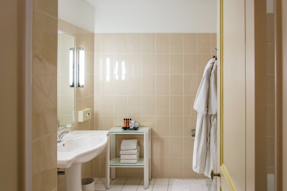 Deluxe Triple Room - Photo 4