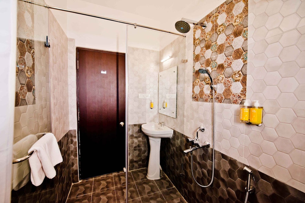Deluxe Twin Room - Photo 5