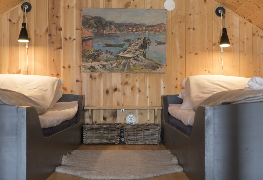 Bunk bed room photo 2