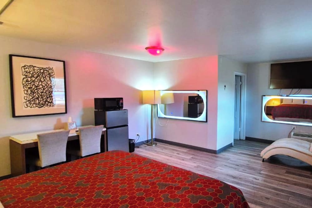 Elite King Room - Photo 2