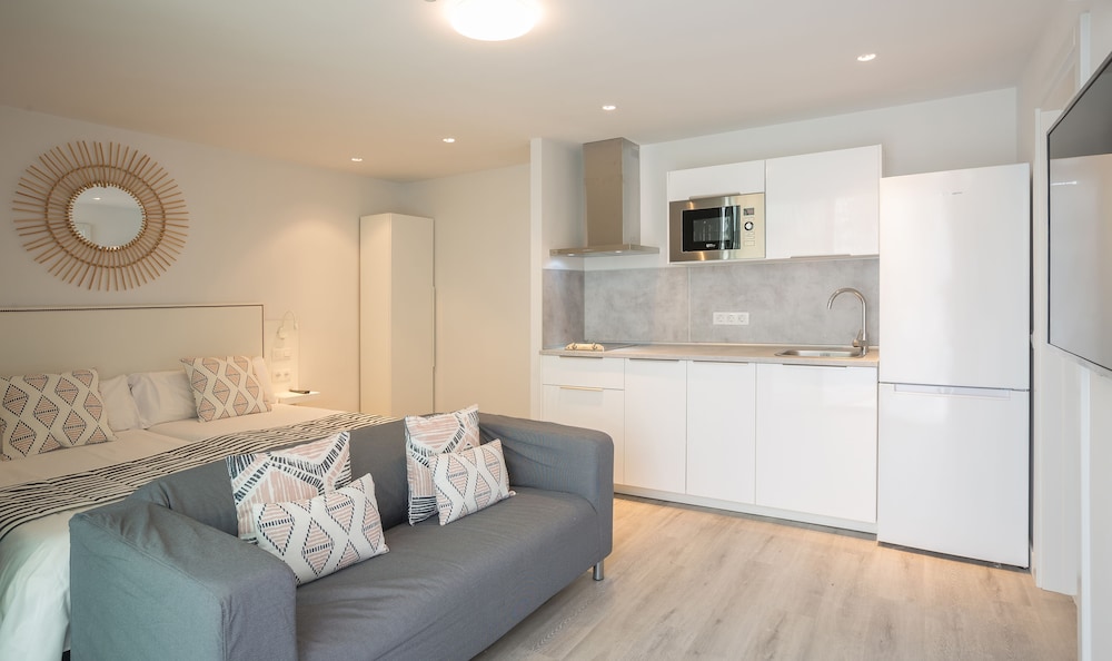 Standard Studio, 2 Twin Beds