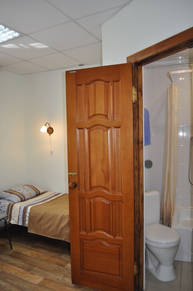 Standard Twin Room photo 3