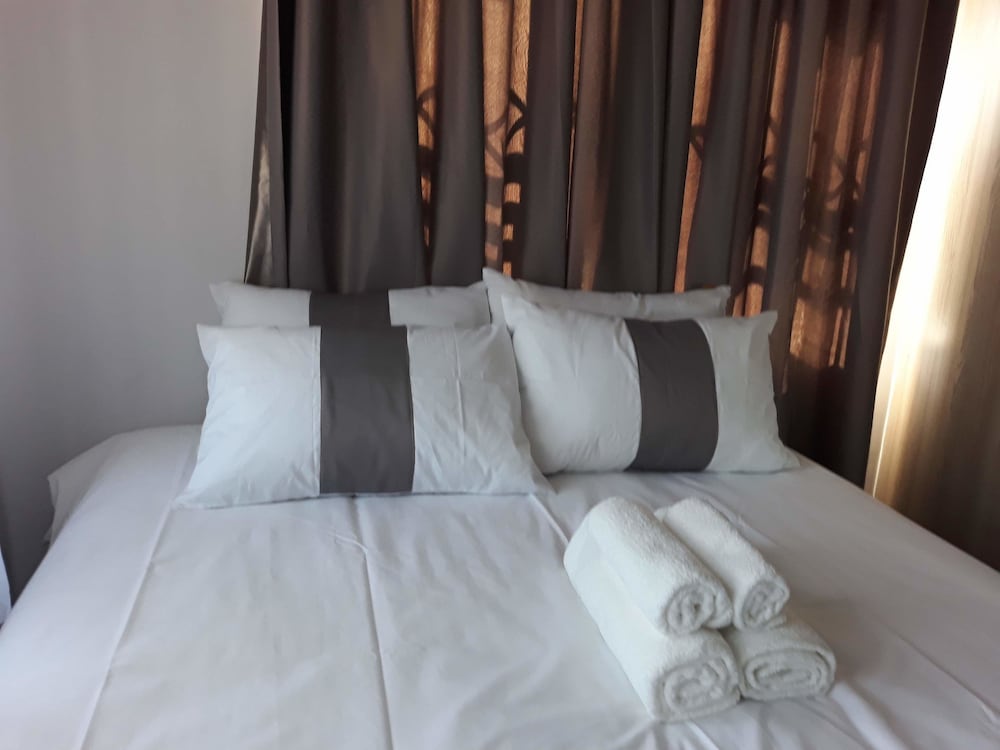 Basic House, Multiple Beds photo 2