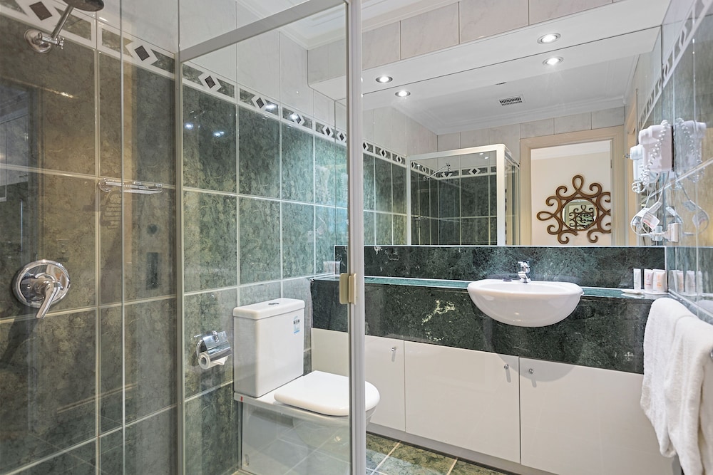 Penthouse Crown Suite