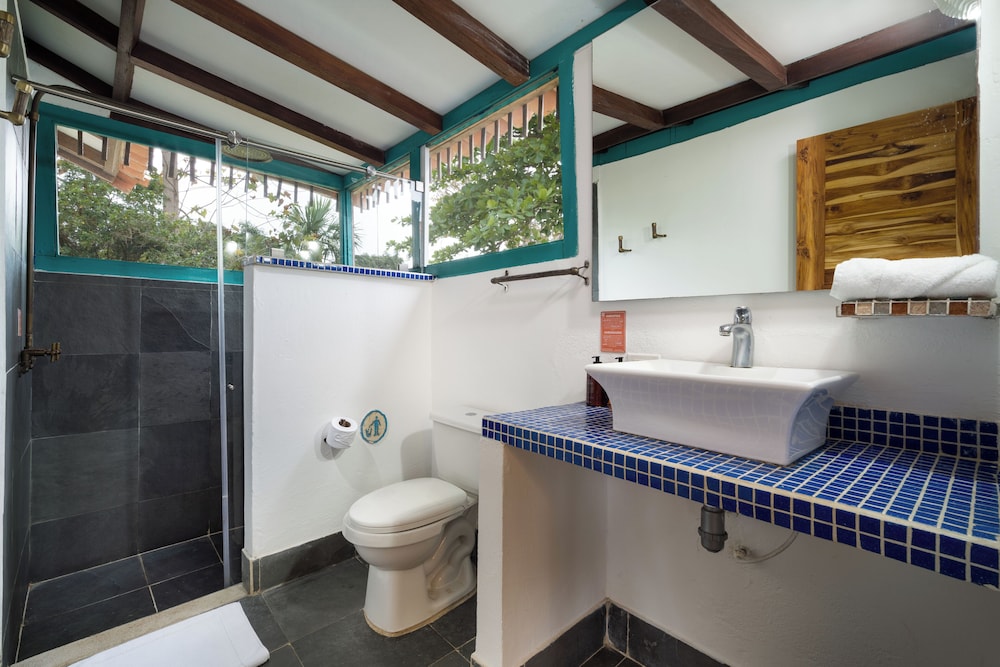 Standard Double Room, Partial Ocean View photo 3