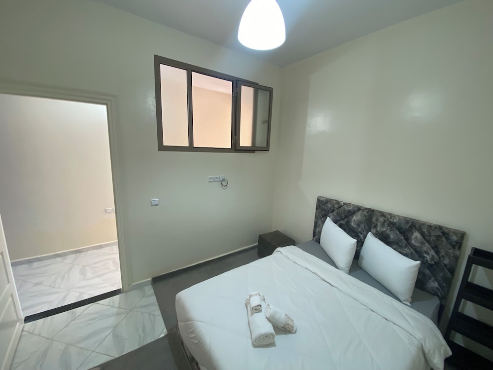 Apartment photo 2