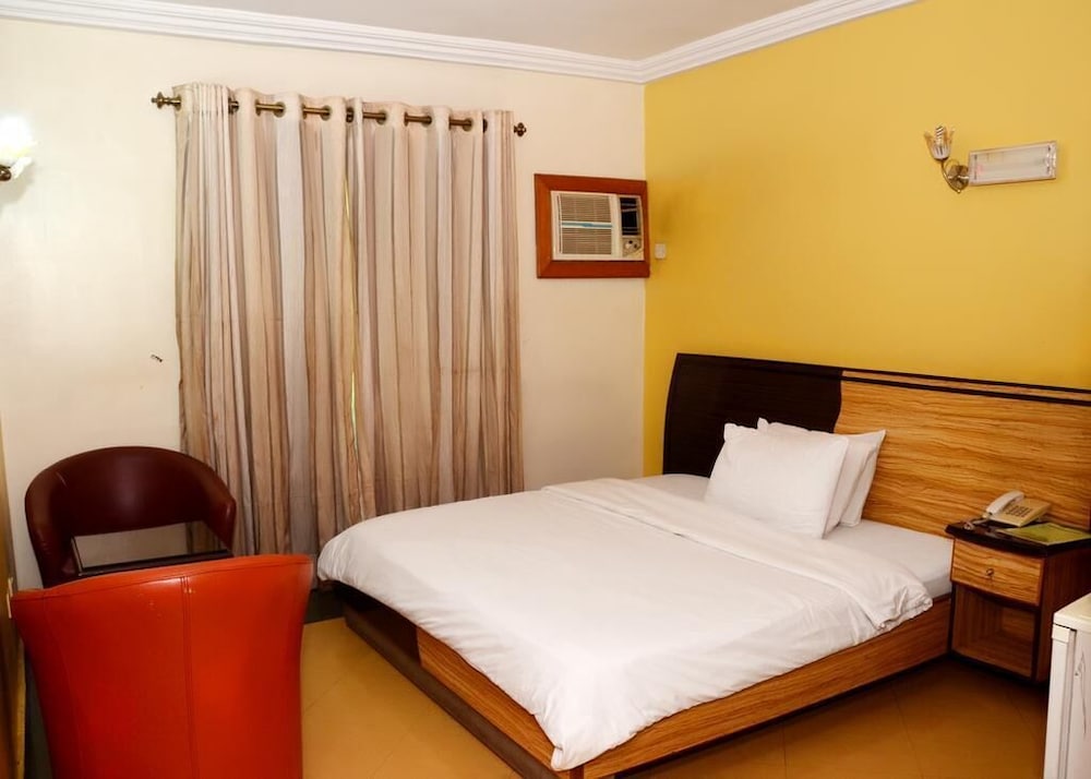 Deluxe Room - Photo 3